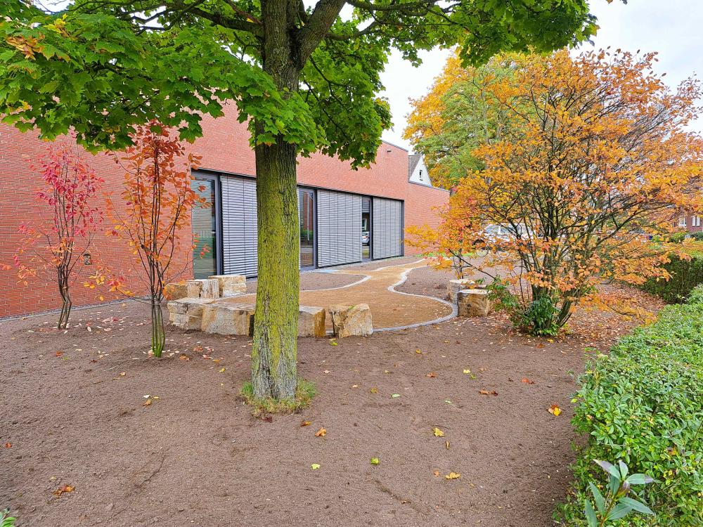 Außengelände am Gemeindehaus