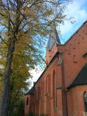 Johanneskirche im Herbst